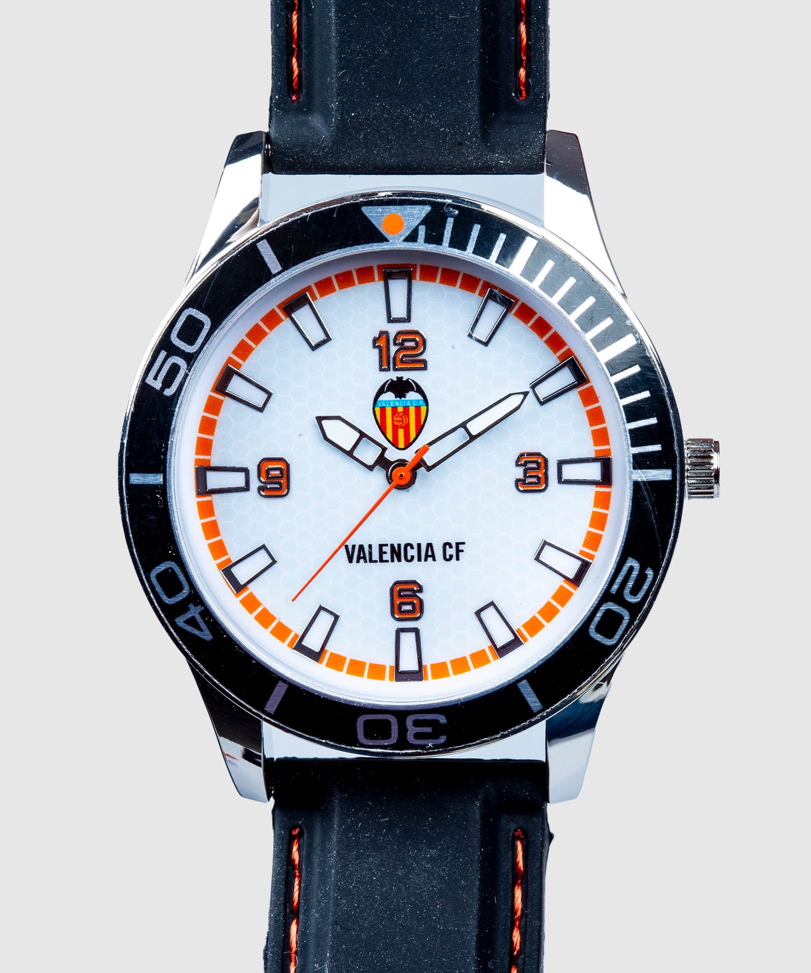 MEN'S WATCH WITH BLACK SILICONE STRAP