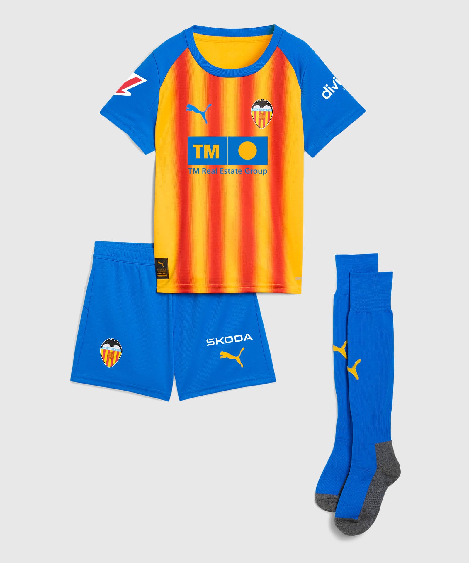 OFFICIAL KIT Valencia Football Club Valencia Club de Fútbol